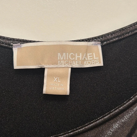 Michael Kors one-sided open shoulder metallic top, size L - Picture 4 of 7